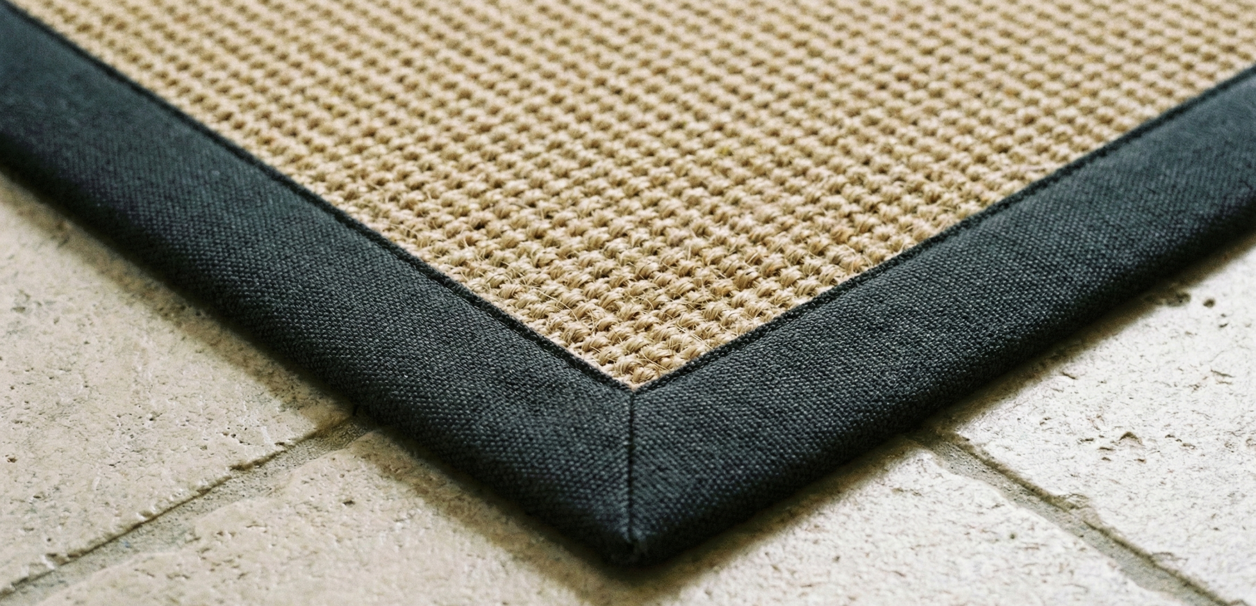 Agawa na podłodze! Sizalowe wykładziny Epic Carpets – Naturalny wybór dla Twojego wnętrza